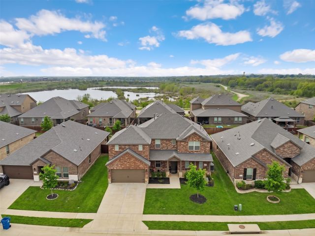 10408 Table Bluff Street, Aubrey, TX 76227