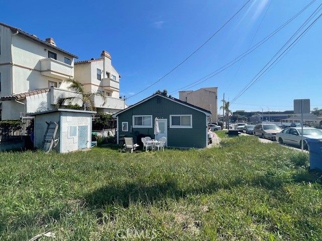 172 N 13th Street, Grover Beach, CA 93433