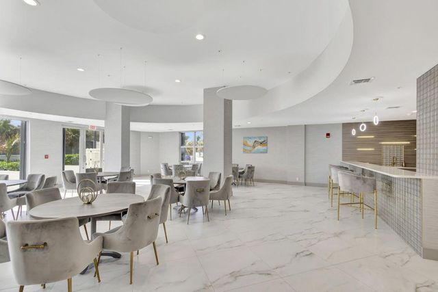 5200 N Ocean Drive 1004, Singer Island, FL 33404