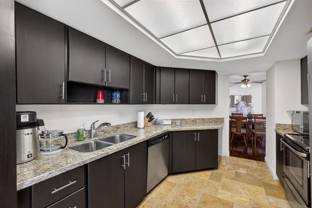 5200 N Ocean Drive 1004, Singer Island, FL 33404