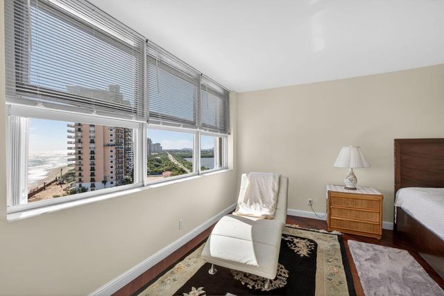 5200 N Ocean Drive 1004, Singer Island, FL 33404