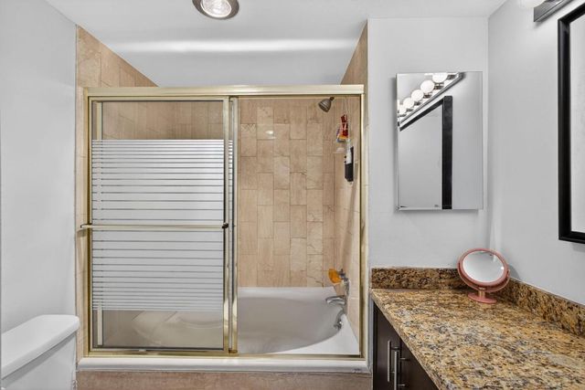 5200 N Ocean Drive 1004, Singer Island, FL 33404