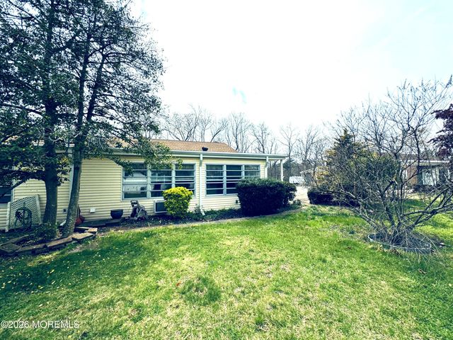 28 C Holly Street, Manchester, NJ 08759