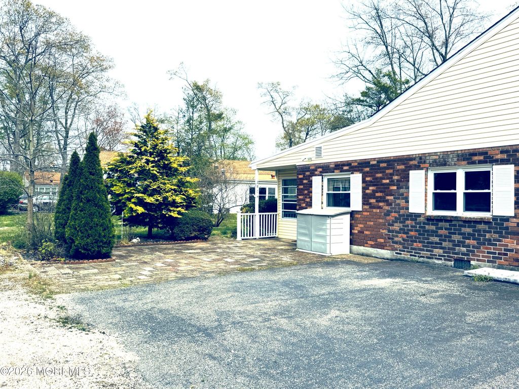 28 C Holly Street, Manchester, NJ 08759