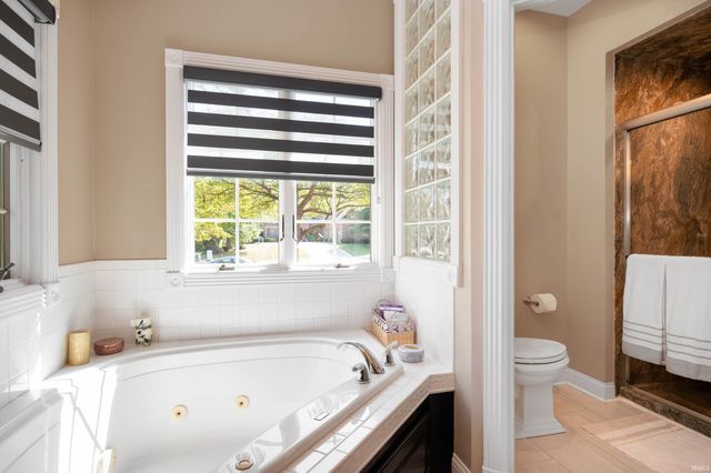 281 Creekside Court, Hartford City, IN 47348