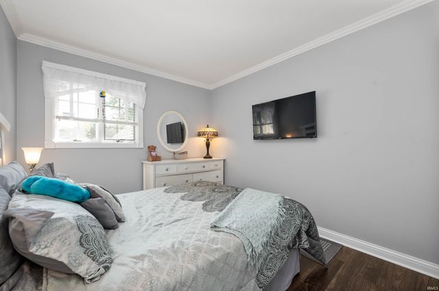 281 Creekside Court, Hartford City, IN 47348