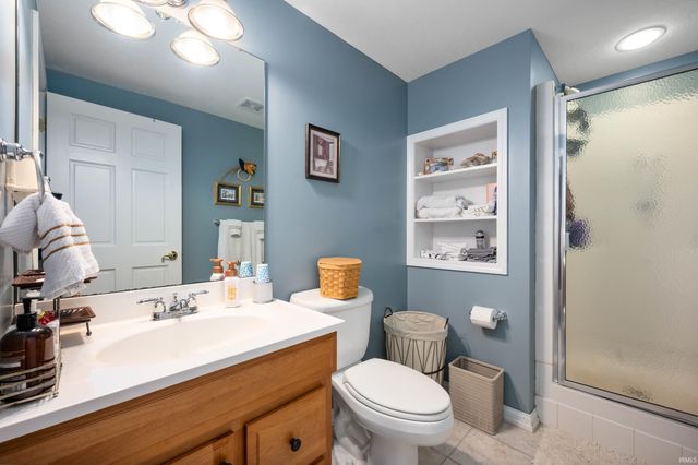 281 Creekside Court, Hartford City, IN 47348