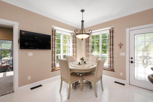 281 Creekside Court, Hartford City, IN 47348