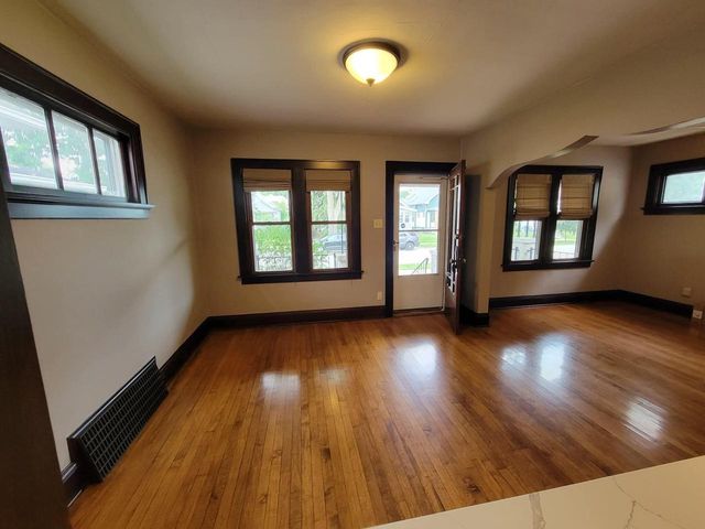 3156 S California STREET, Milwaukee, WI 53207