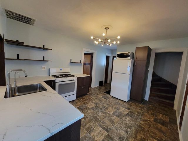 3156 S California STREET, Milwaukee, WI 53207