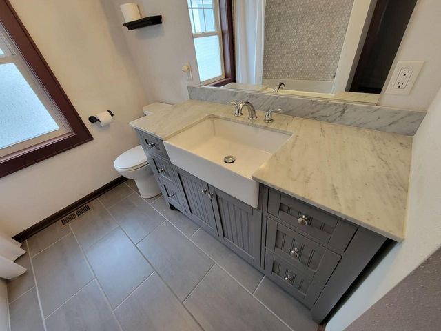 3156 S California STREET, Milwaukee, WI 53207