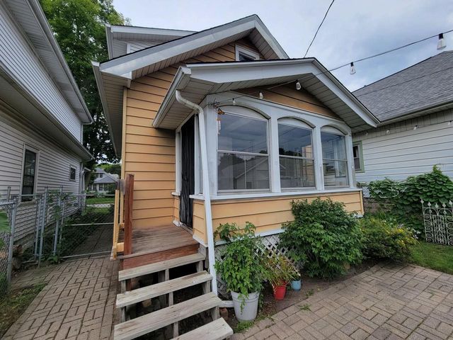 3156 S California STREET, Milwaukee, WI 53207