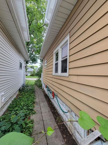 3156 S California STREET, Milwaukee, WI 53207