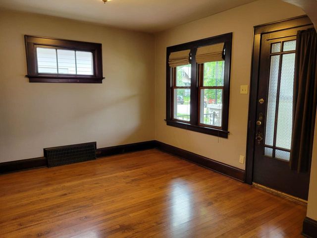 3156 S California STREET, Milwaukee, WI 53207