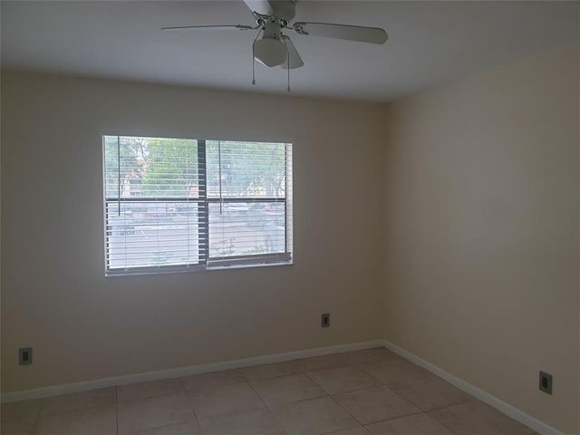 520 S Park Road 18-12, Hollywood, FL 33021