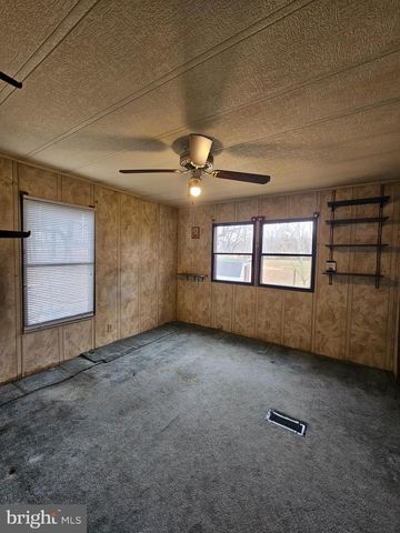 239 PIN OAK, Carneys Point, NJ 08069