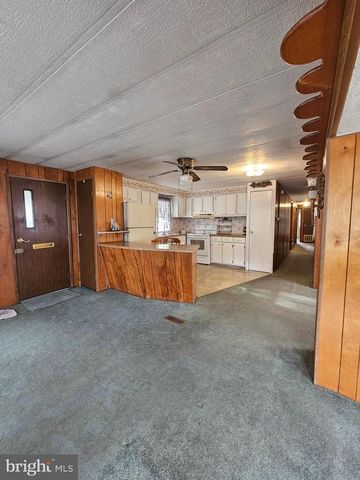 239 PIN OAK, Carneys Point, NJ 08069