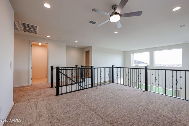 1951 W SIENNA BOUQUET Place, Phoenix, AZ 85085