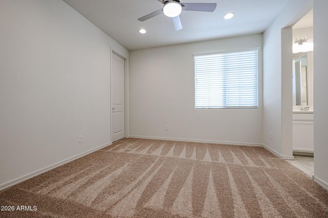 1951 W SIENNA BOUQUET Place, Phoenix, AZ 85085