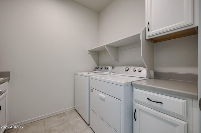 1951 W SIENNA BOUQUET Place, Phoenix, AZ 85085