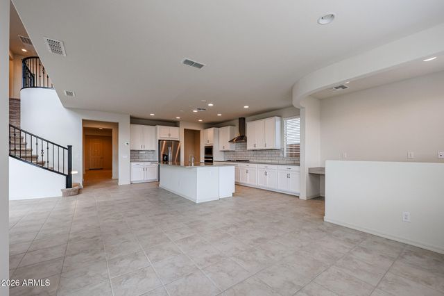 1951 W SIENNA BOUQUET Place, Phoenix, AZ 85085