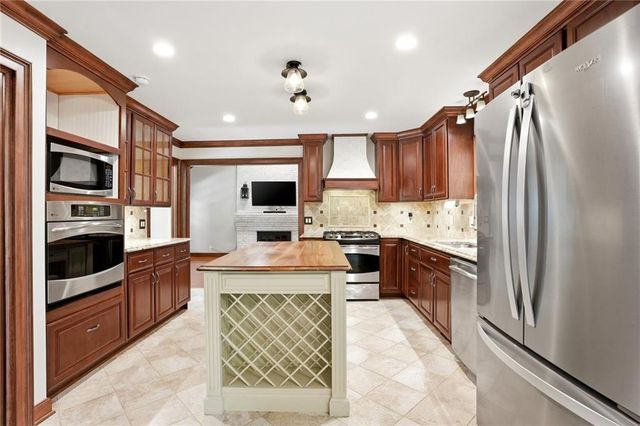 210 Woodrill Way, Atlanta, GA 30350