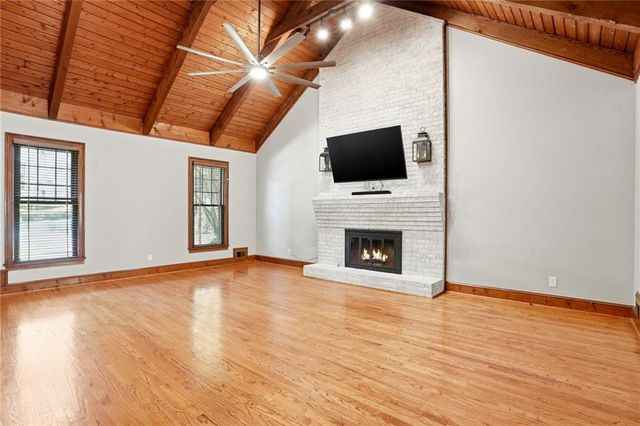 210 Woodrill Way, Atlanta, GA 30350