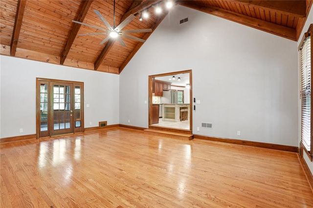 210 Woodrill Way, Atlanta, GA 30350