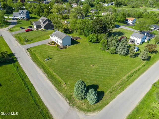 4 Canter Lane, Johnstown, NY 12095