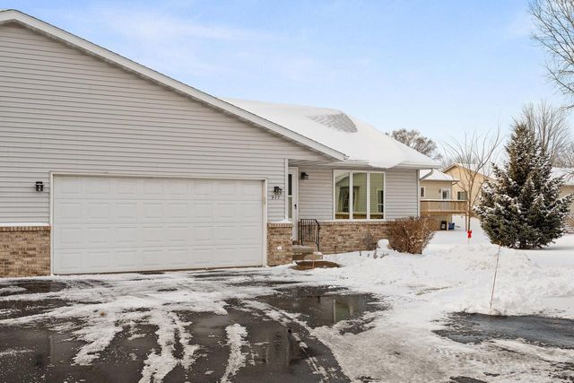 917 10th AVENUE N, Onalaska, WI 54650