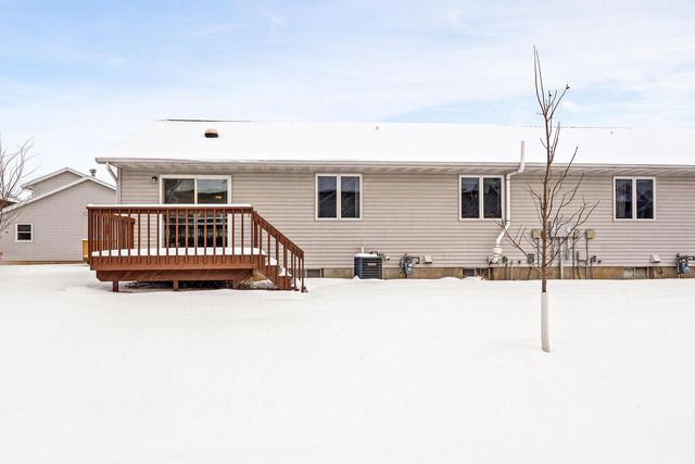 917 10th AVENUE N, Onalaska, WI 54650