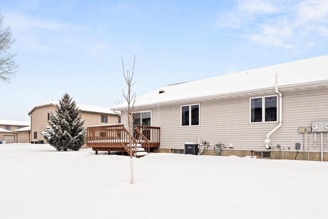 917 10th AVENUE N, Onalaska, WI 54650