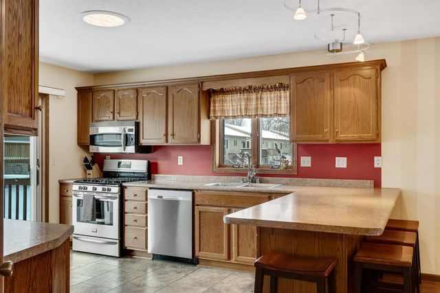 917 10th AVENUE N, Onalaska, WI 54650