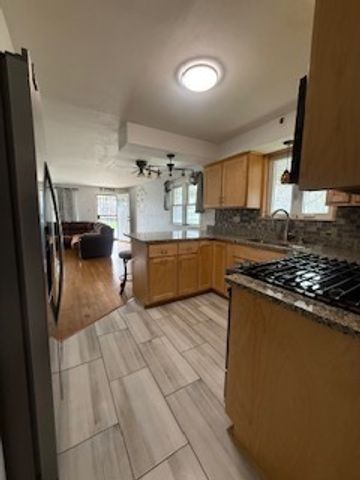 2900 E 101ST Street, Chicago, IL 60617