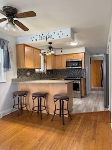 2900 E 101ST Street, Chicago, IL 60617