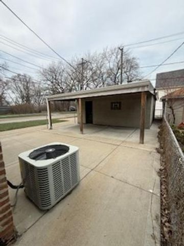 2900 E 101ST Street, Chicago, IL 60617