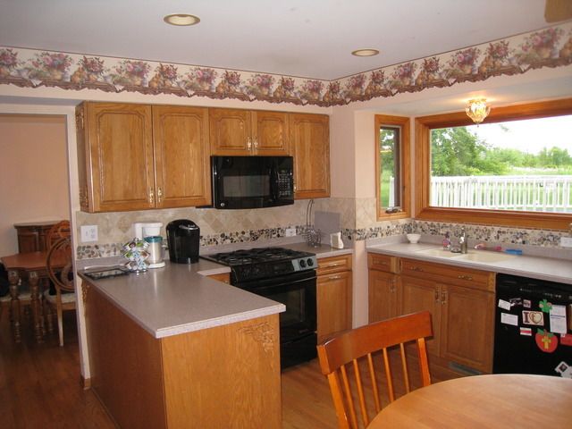 706 N Point Drive, Schaumburg, IL 60193
