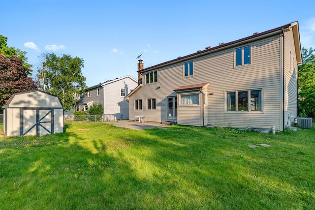 706 N Point Drive, Schaumburg, IL 60193