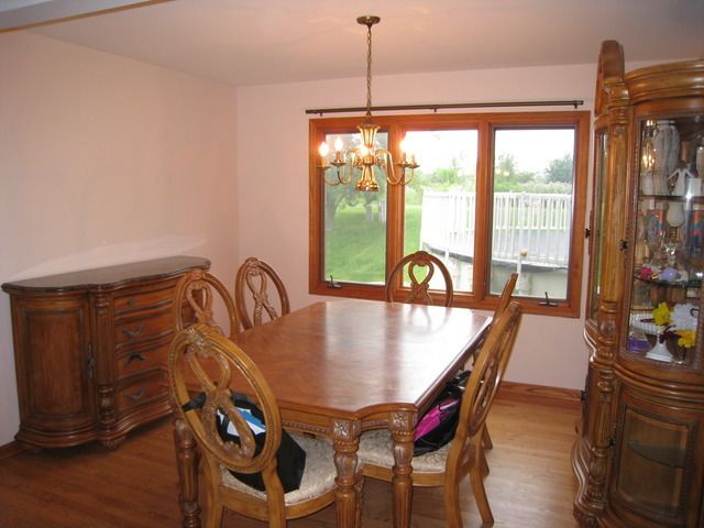 706 N Point Drive, Schaumburg, IL 60193