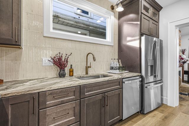 1452 S 4th Street, Columbus, OH 43207