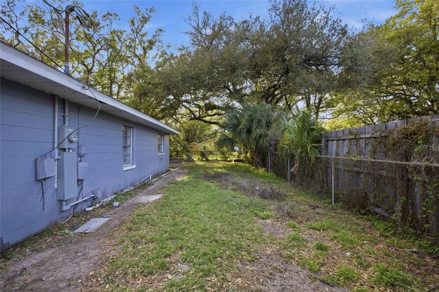 907 CENTER STREET, Plant City, FL 33563