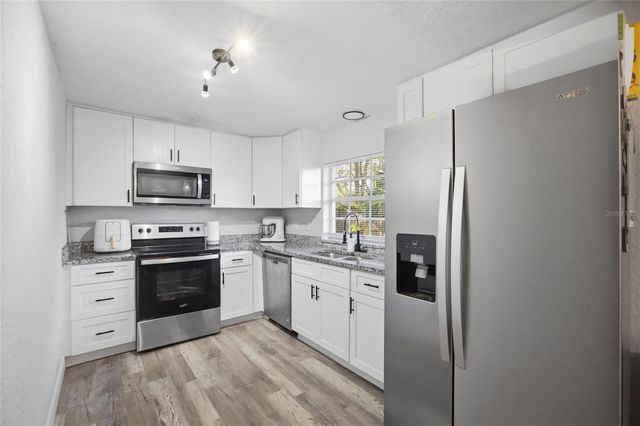 907 CENTER STREET, Plant City, FL 33563