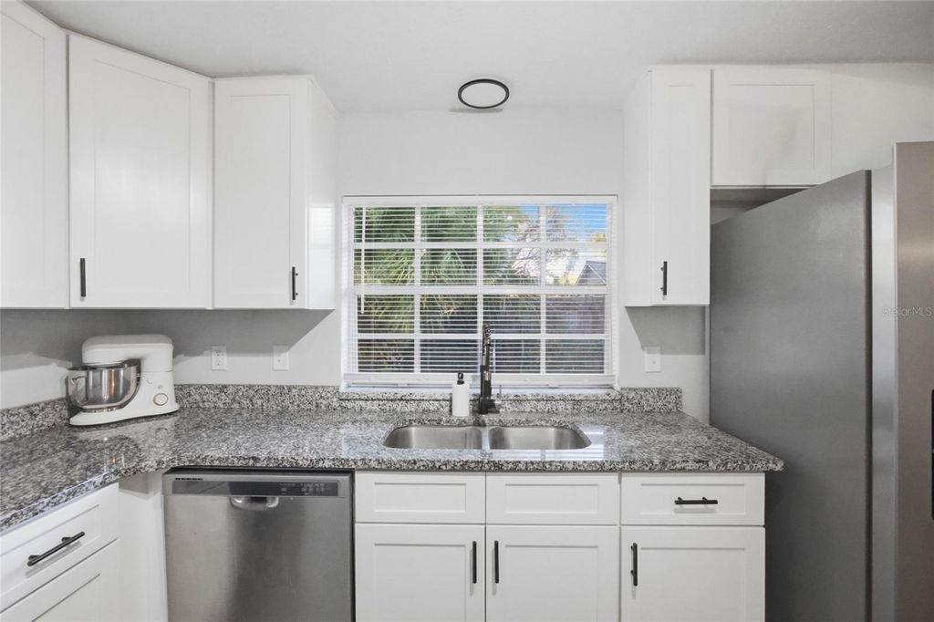 Image 8 of property listing at 907 CENTER STREET, Plant City, FL 33563