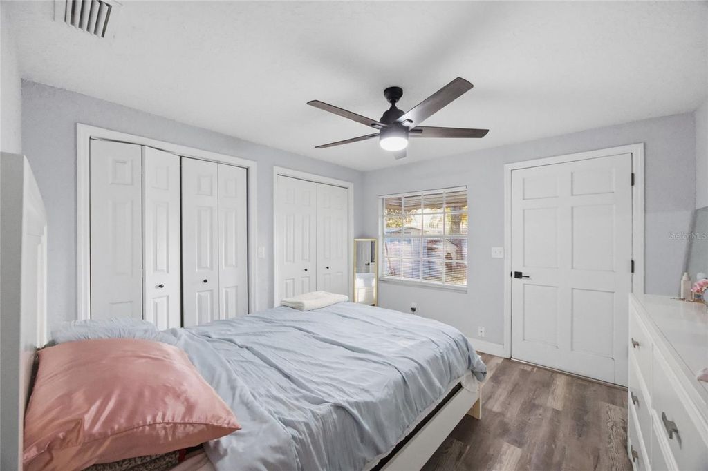 Image 10 of property listing at 907 CENTER STREET, Plant City, FL 33563