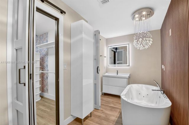 13808 Geranium Pl, Wellington, FL 33414