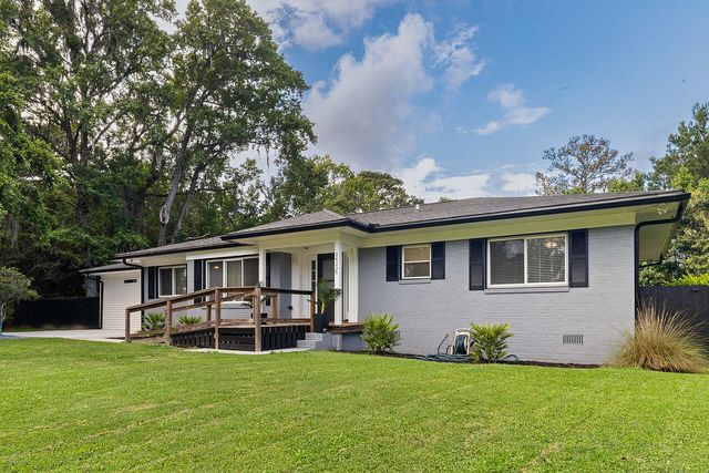 2422 Highway 174, Edisto Island, SC 29438