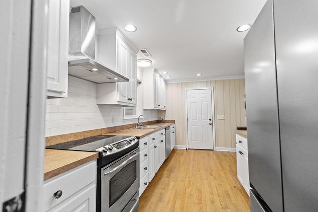 2422 Highway 174, Edisto Island, SC 29438