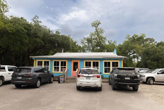2422 Highway 174, Edisto Island, SC 29438