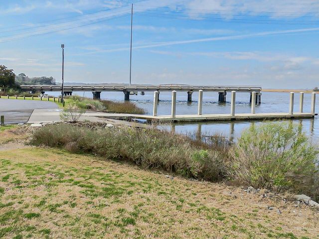 2422 Highway 174, Edisto Island, SC 29438
