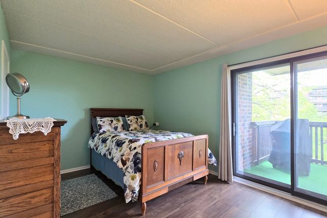 917 Vose Drive 411, Gurnee, IL 60031